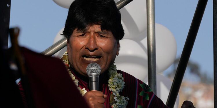Evo Morales cumple su primer día de huelga de hambre y repudia detención de 66 de sus seguidores