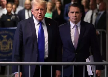 Trump elige a su abogado Todd Blanche como segundo del Departamento de Justicia