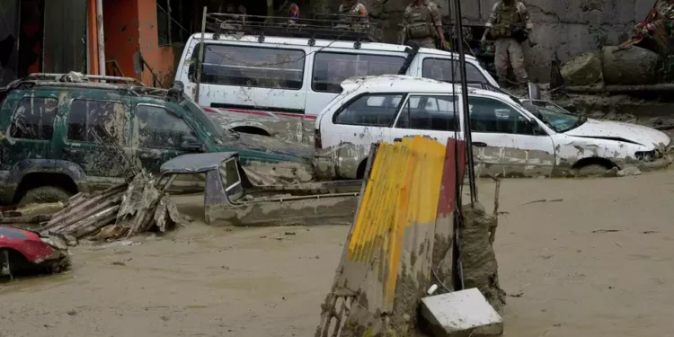 Fuertes lluvias en Bolivia causan deslizamientos, dejando una persona muerta y casas destruidas