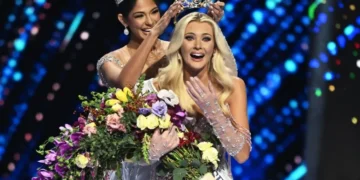 Miss Dinamarca se coronó como la nueva Miss Universo 2024