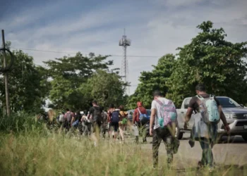 Miles de migrantes atraviesan México rumbo a la frontera mientras EEUU elige presidente