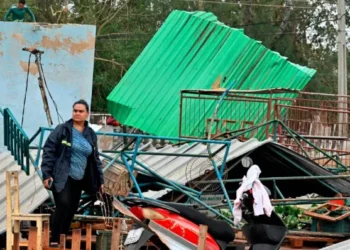 Las autoridades cubanas reportan más de 461 derrumbes en La Habana tras el huracán Rafael