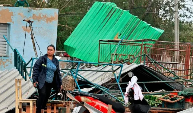 Las autoridades cubanas reportan más de 461 derrumbes en La Habana tras el huracán Rafael