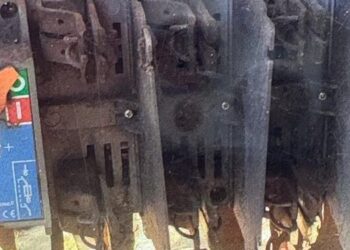 Denuncian robo de los fusibles eléctricos de la embajada argentina en Caracas: «La sede diplomática se mantiene sin energía”