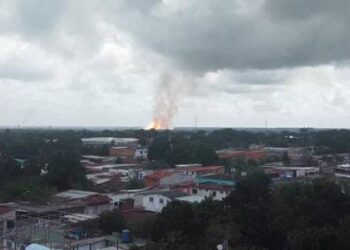Habitantes de Monagas denuncian fuerte incendio en planta gasífera de Punta de Mata