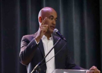 Ministro de educación chavista aseguró que matrícula escolar sumó 400 mil estudiantes entre septiembre y noviembre 