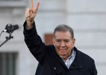 Edmundo González felicita a Trump por su triunfo en la “jornada democrática»