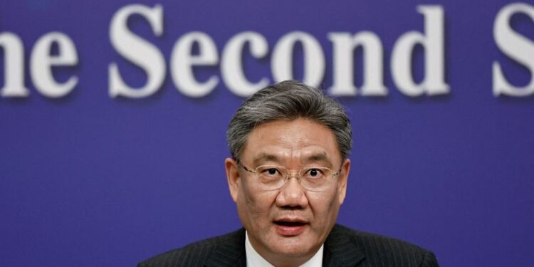 China espera “reforzar la comunicación y resolver las diferencias comerciales» con Trump