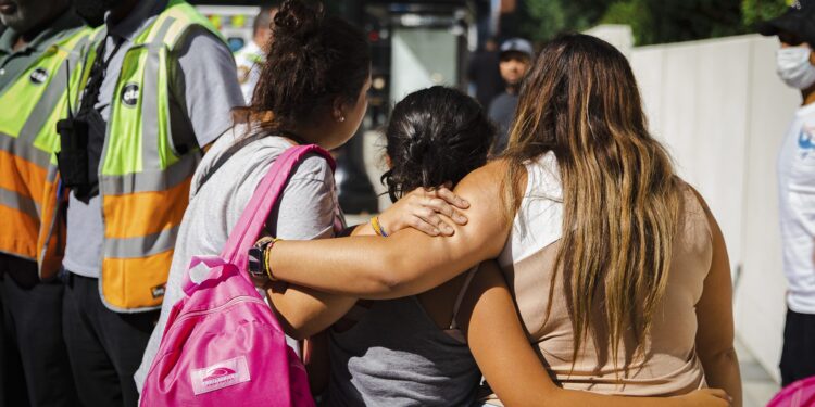 Al menos 50 familias venezolanas fueron desalojadas de un edificio en Colorado