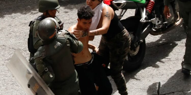 Al menos 15 estudiantes universitarios siguen detenidos desde las elecciones presidenciales