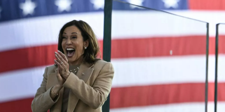 Kamala Harris sube en las encuestas a pocas horas de la elección presidencial en EEUU