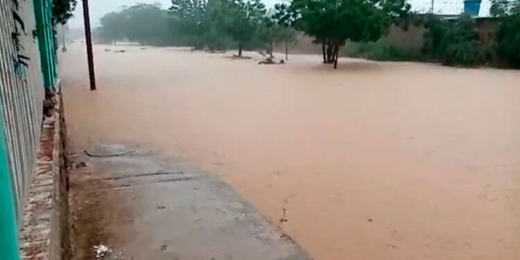 Lluvias del fin de semana en Lara dejaron a más de 20 familias en riesgo