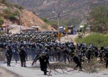 Desabastecimiento, pérdidas millonarias y sin diálogo, tras cuatro semanas de bloqueos en Bolivia