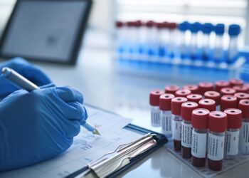 Extranjeros en Perú con tuberculosis y VIH podrán afiliarse al seguro de salud