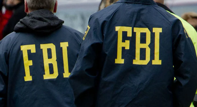 Elecciones EEUU: FBI alerta de que su nombre y logos se están usando en desinformación electoral