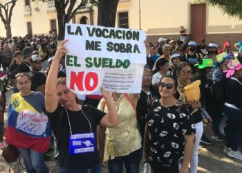 FVM: docentes jubilados no acataron el llamado a regresar a las aulas por precarios sueldos