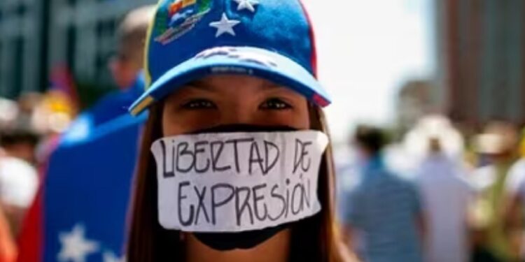 Espacio Público registró 13 violaciones al derecho a la libertad de expresión en octubre