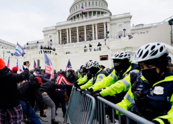 Acusados por el asalto al Capitolio de EEUU esperan un indulto de Trump