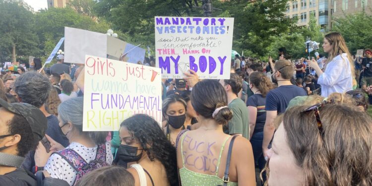 Búsquedas de la palabra ‘aborto’ aumentaron en Google tras la victoria de Trump