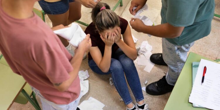 Advierten que el acoso escolar es una “problemática grave” en las escuelas de Venezuela