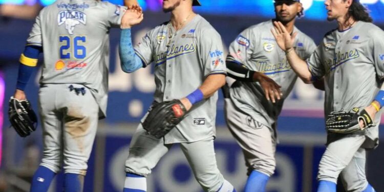 Magallanes dejó en el terreno a Estrellas Orientales y avanzó a la final del «Choque de Gigantes»
