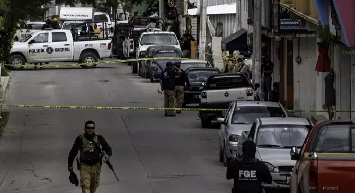 Ataque a tiros contra un bar en el centro de México deja al menos diez muertos y siete heridos