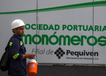 Renuncia representante de Petro en directiva de Monómeros en protesta a la privatización