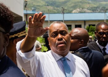 Haití destituye al primer ministro Garry Conille, en medio de amenazas criminales