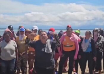 Pescadoras de Falcón exigen renuncia de directora de ambiente de Pdvsa por derrames