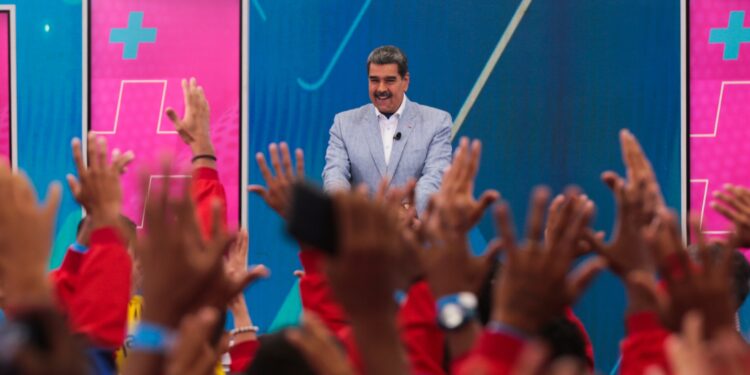 Maduro da 72 horas a TikTok para que elimine retos “criminales” tras muerte de dos niños en Venezuela