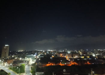 Ciudadanos reportan bajones eléctricos en distintos estados del país