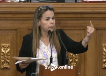 Iris Varela pide anular registros de empresas a quienes pidan sanciones y traicionen la patria