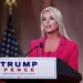 Trump postula a la exfiscal Pam Bondi como nueva candidata para secretaria de Justicia