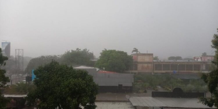 Inameh prevé nubosidad con lluvias y descargas eléctricas en gran parte del país para este sábado