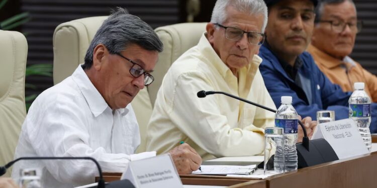 Delegación del ELN dice que avanzará en negociación cuando Petro asuma incumplimientos
