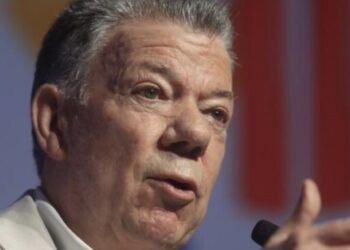 Juan Manuel Santos: “espero que Petro no vaya a reconocer a Maduro si toma posesión el 10 de enero”
