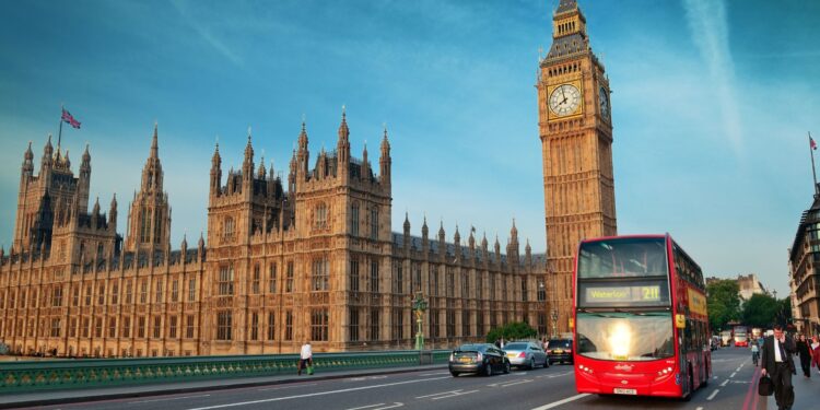 Reino Unido volverá a pedir visa a los colombianos: «una minoría abusó de la facilidad de viajar sin visa y ha perjudicado a la mayoría»