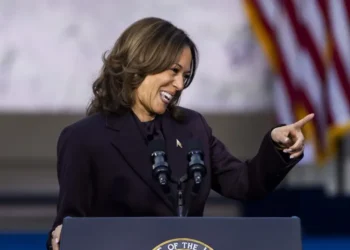 Kamala Harris considera postularse a la Casa Blanca en las elecciones de 2028