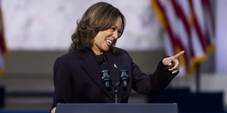 Kamala Harris considera postularse a la Casa Blanca en las elecciones de 2028