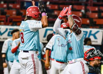 Cardenales de Lara derrotó en Barquisimeto a Tiburones de La Guaira