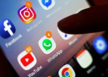 Australia aprueba ley que prohíbe acceso de menores de 16 años a las redes sociales