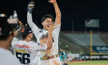 Águilas venció a Bravos y se acerca a la cima