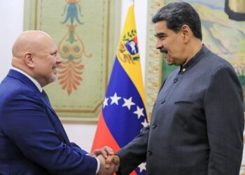 Oficina de la CPI cuestiona «falta de avances» del fiscal Karim Khan en casos  de crímenes en Venezuela