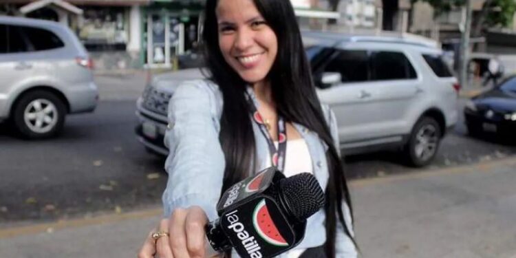 Dictan privativa de libertad contra periodista Ana Carolina Guaita por terrorismo