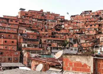 Hombre mata a tiros a su pareja y se suicida en su vivienda en Petare