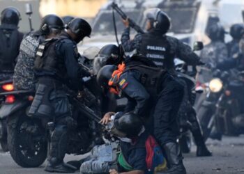 Instancias internacionales alertan escalada de represión en Venezuela y piden apoyar transición