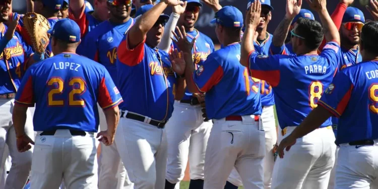 Venezuela cayó ante Japón, pero sigue con vida y buscará su pase a la final del Premier 12 ante EEUU