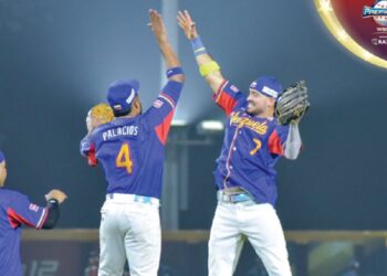 Venezuela sacó la casta, venció a EEUU y tomó el liderato del grupo A en el Premier 12 (Fotos)