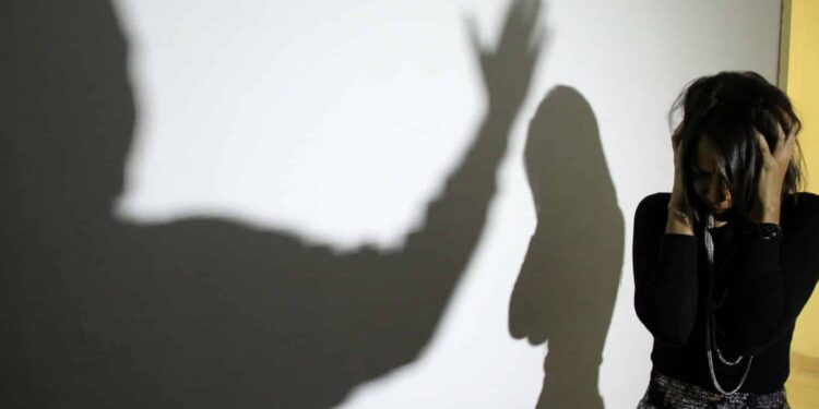 Disminuyen los femicidios en Venezuela, pero aumenta la violencia de género contra adolescentes