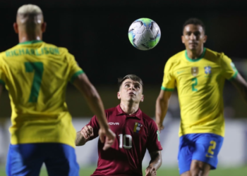 La selección brasileña resalta la fortaleza de Venezuela en casa, aunque confía en ganar